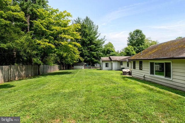 1162 DEWITT RD, Wayne, PA 19087
