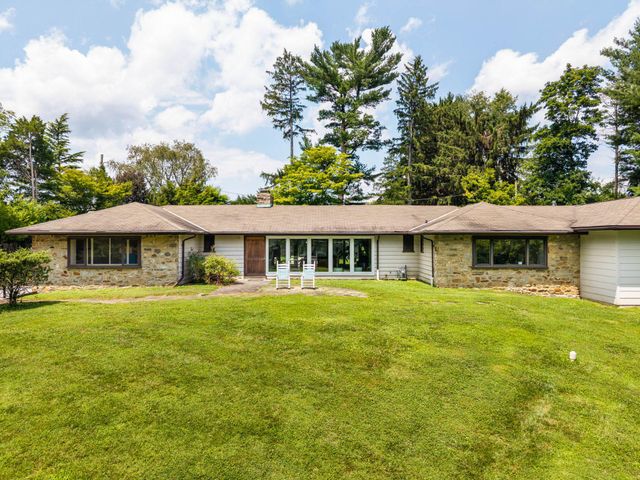 1162 DEWITT RD, Wayne, PA 19087