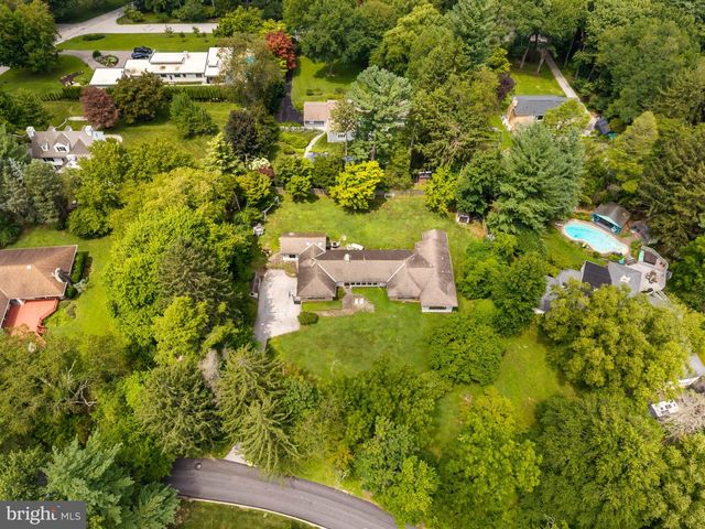 1162 DEWITT RD, Wayne, PA 19087