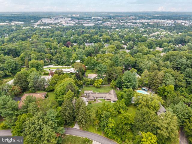 1162 DEWITT RD, Wayne, PA 19087