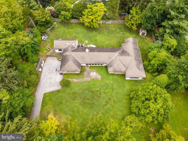 1162 DEWITT RD, Wayne, PA 19087
