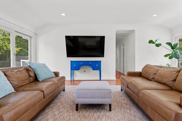 1162 DEWITT RD, Wayne, PA 19087