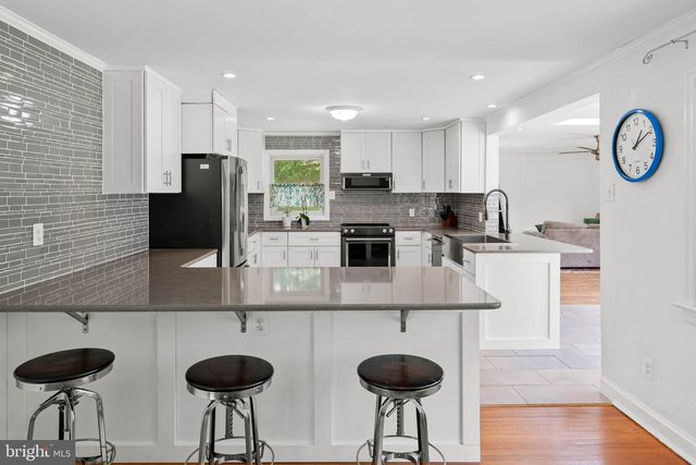 1162 DEWITT RD, Wayne, PA 19087