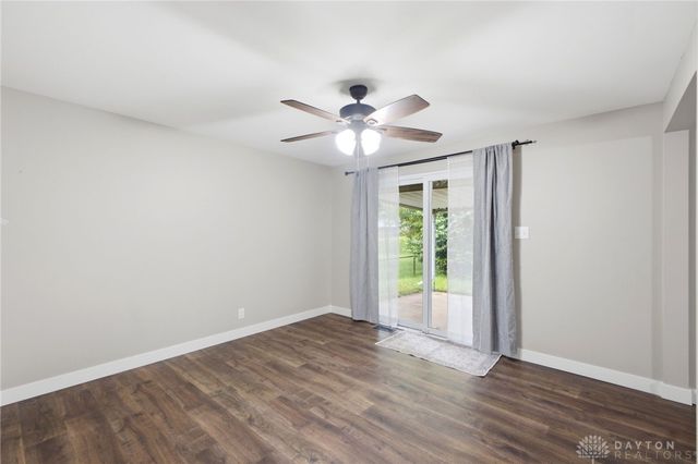 555 Adrian Court, Fairborn, OH 45324