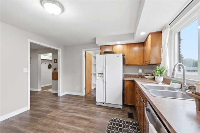 555 Adrian Court, Fairborn, OH 45324