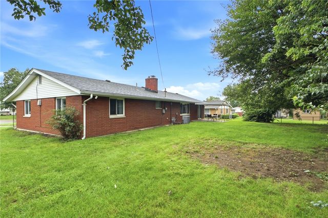555 Adrian Court, Fairborn, OH 45324