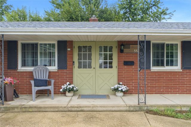 555 Adrian Court, Fairborn, OH 45324