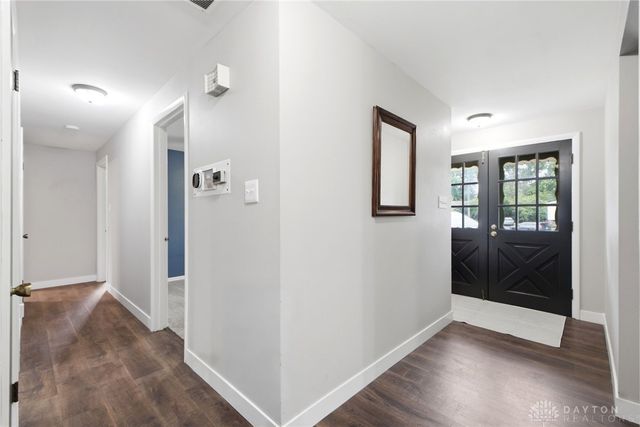 555 Adrian Court, Fairborn, OH 45324