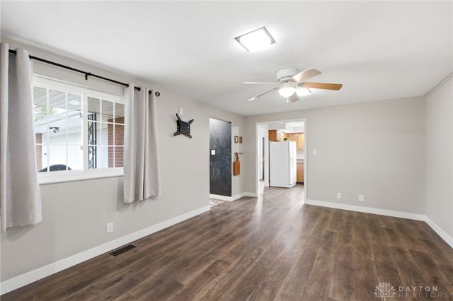 555 Adrian Court, Fairborn, OH 45324