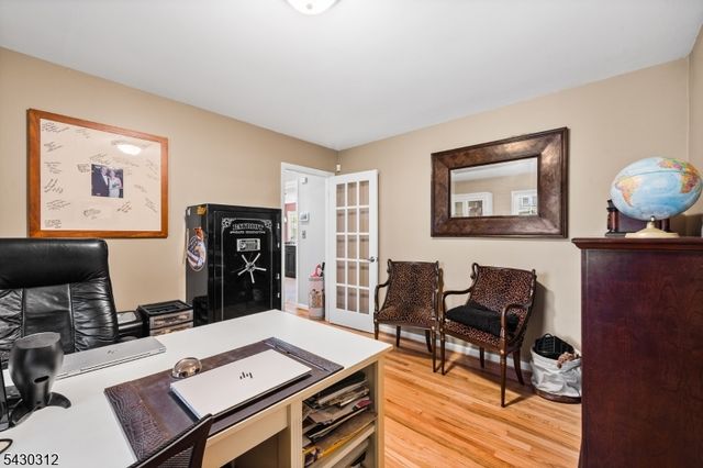 4 Gregmar Ct, Florham Park Boro, NJ 07932