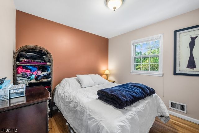 4 Gregmar Ct, Florham Park Boro, NJ 07932