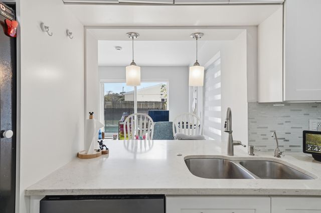 7520 SW 1st Street, Margate, FL 33068