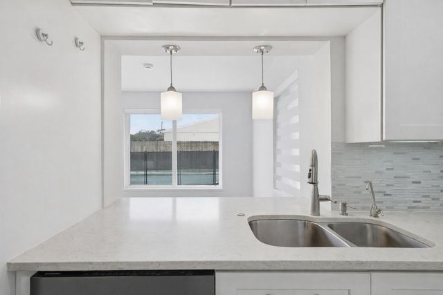 7520 SW 1st Street, Margate, FL 33068