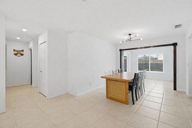 7520 SW 1st Street, Margate, FL 33068