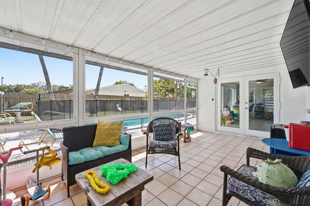 7520 SW 1st Street, Margate, FL 33068