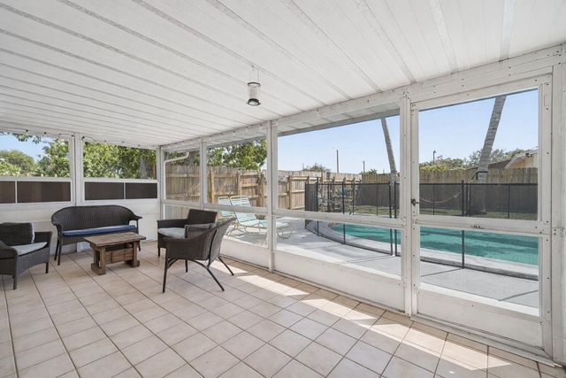 7520 SW 1st Street, Margate, FL 33068