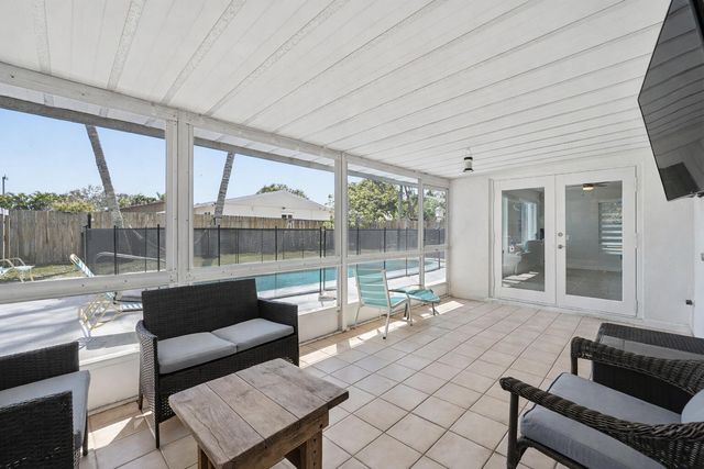 7520 SW 1st Street, Margate, FL 33068