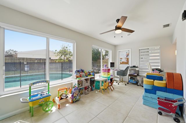 7520 SW 1st Street, Margate, FL 33068