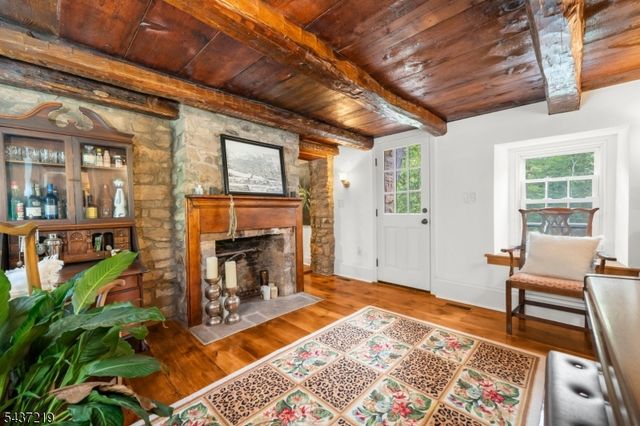 37 Brookville Hollow Rd, Delaware Twp., NJ 08559