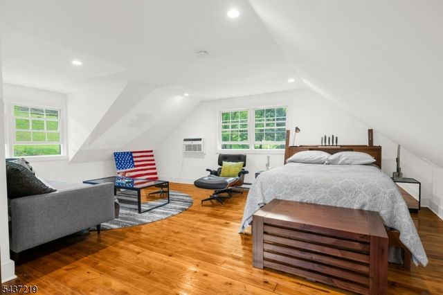37 Brookville Hollow Rd, Delaware Twp., NJ 08559