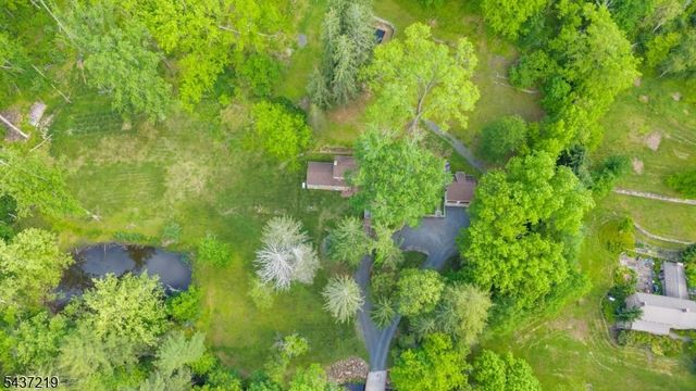 37 Brookville Hollow Rd, Delaware Twp., NJ 08559