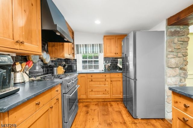 37 Brookville Hollow Rd, Delaware Twp., NJ 08559