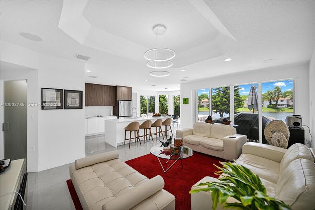 11137 NW 72nd Ter, Doral, FL 33178