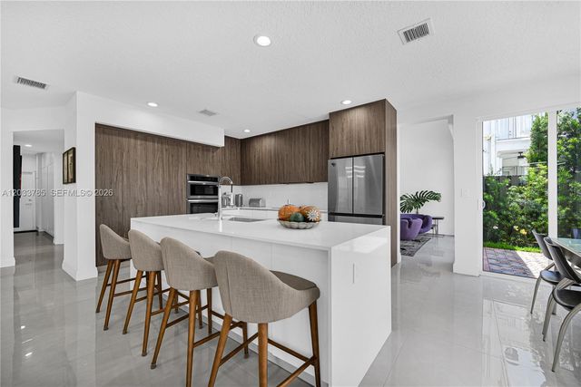 11137 NW 72nd Ter, Doral, FL 33178
