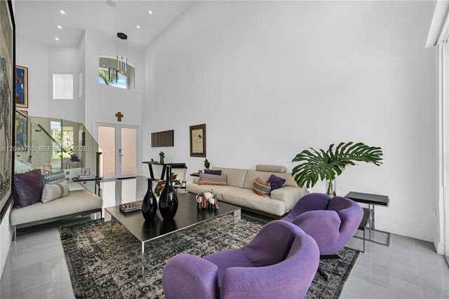 11137 NW 72nd Ter, Doral, FL 33178