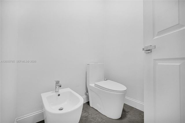 11137 NW 72nd Ter, Doral, FL 33178
