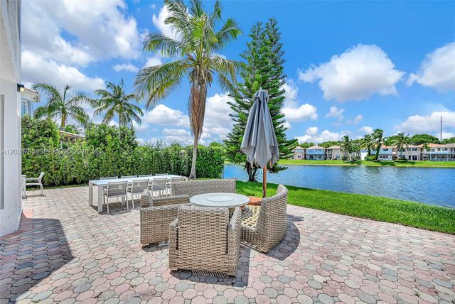 11137 NW 72nd Ter, Doral, FL 33178
