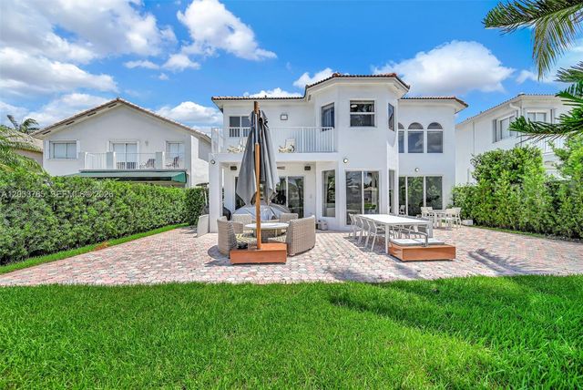 11137 NW 72nd Ter, Doral, FL 33178