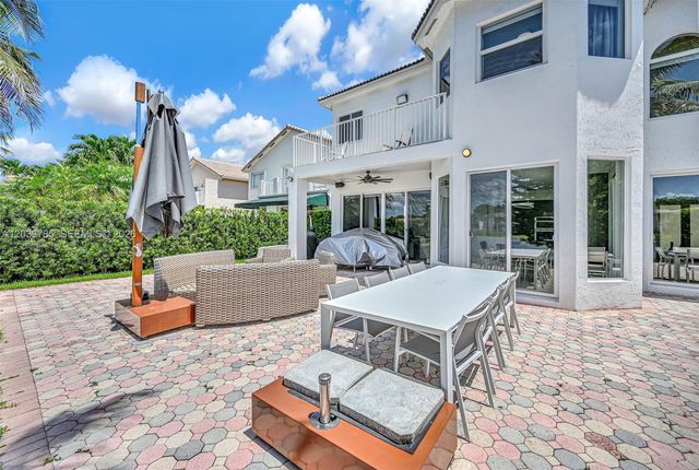 11137 NW 72nd Ter, Doral, FL 33178