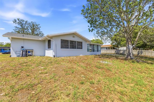 7526 PINEAPPLE LANE, Port Richey, FL 34668