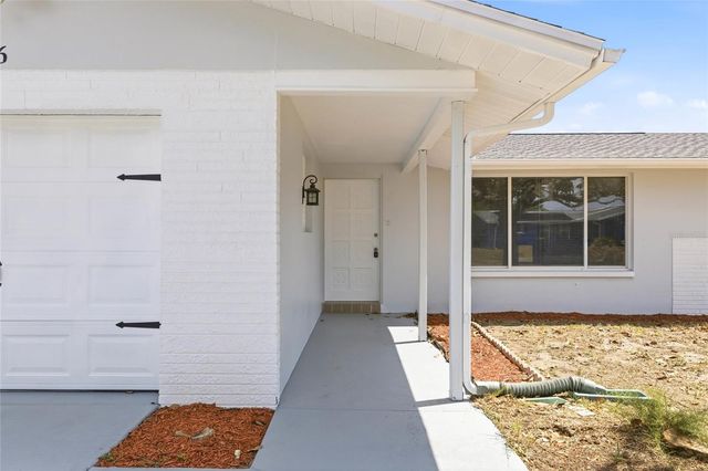 7526 PINEAPPLE LANE, Port Richey, FL 34668