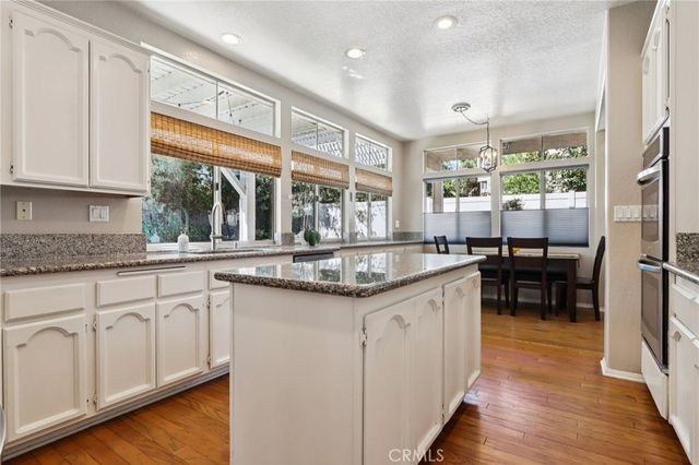 420 Somerset Cir, Corona, CA 92879