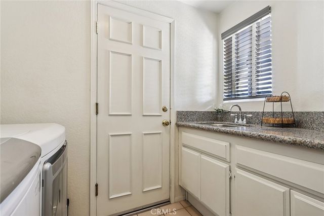 420 Somerset Cir, Corona, CA 92879