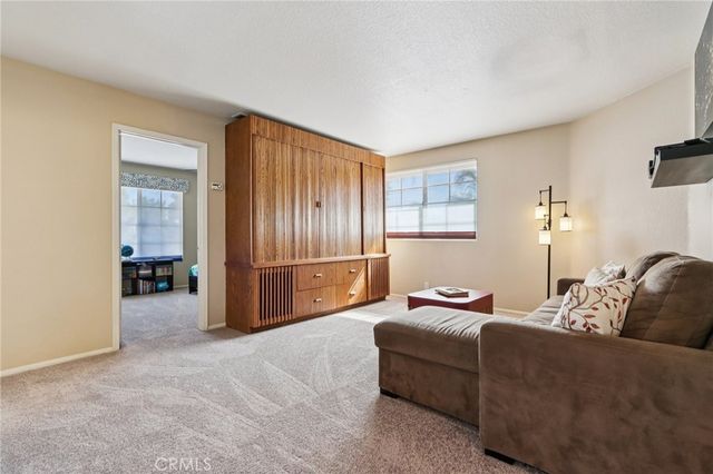 420 Somerset Cir, Corona, CA 92879