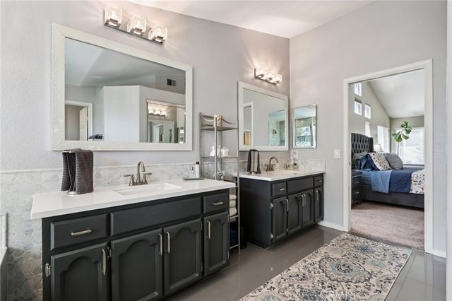 420 Somerset Cir, Corona, CA 92879