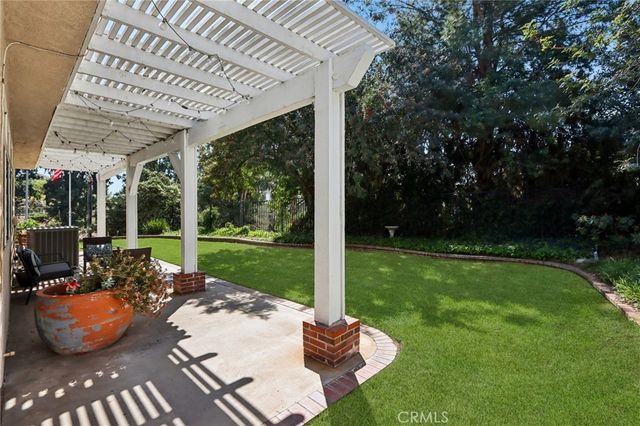 420 Somerset Cir, Corona, CA 92879