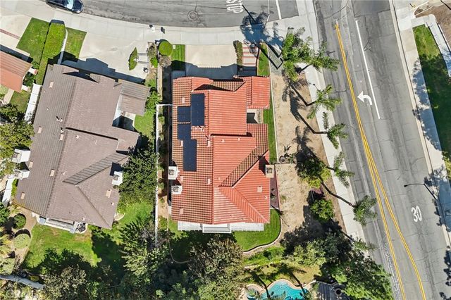 420 Somerset Cir, Corona, CA 92879