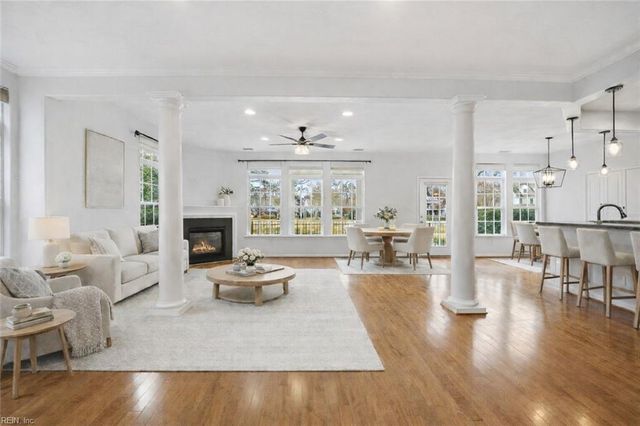 5453 Paperwhite LN, Virginia Beach, VA 23455