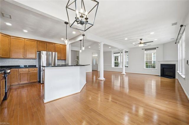 5453 Paperwhite LN, Virginia Beach, VA 23455