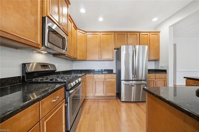 5453 Paperwhite LN, Virginia Beach, VA 23455