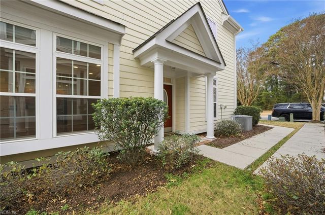 5453 Paperwhite LN, Virginia Beach, VA 23455