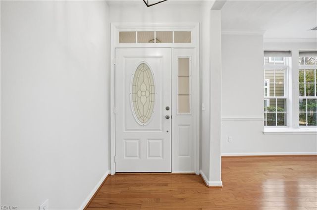 5453 Paperwhite LN, Virginia Beach, VA 23455