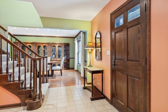 6487 Bannister Court, Lisle, IL 60532