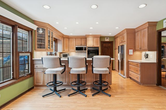 6487 Bannister Court, Lisle, IL 60532