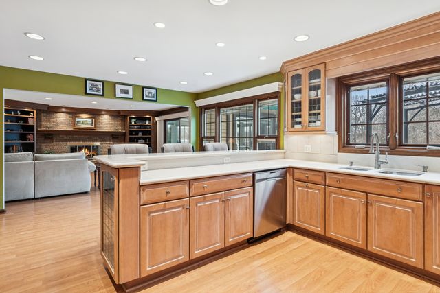 6487 Bannister Court, Lisle, IL 60532