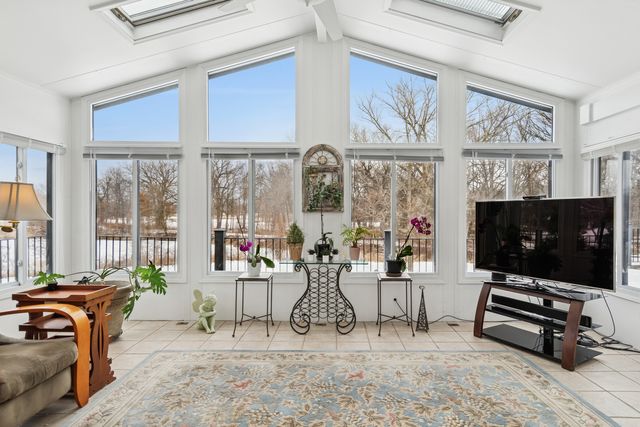 6487 Bannister Court, Lisle, IL 60532